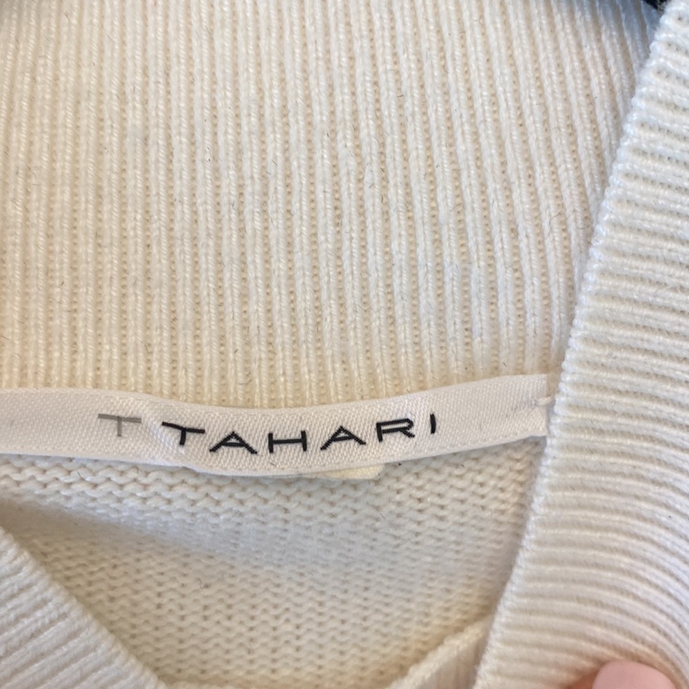 T Tahari white fine gauge mock top with cutout size small silvery short sleeves - Picture 5 of 6